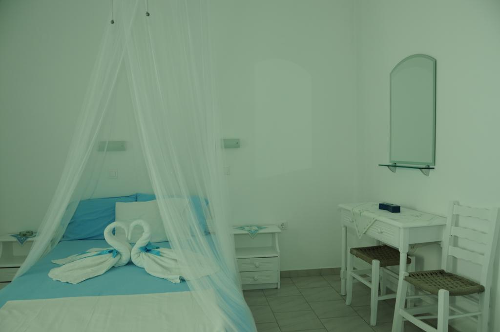 Paroscarmel Studio-Apartment ロガラス 部屋 写真